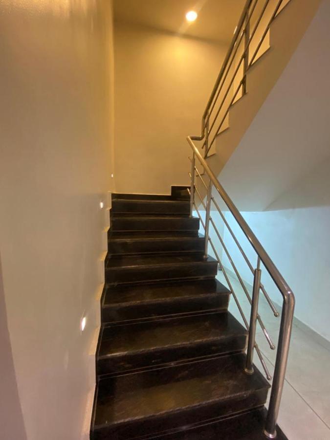 Hotel Raghupati Ayodhya Exterior foto
